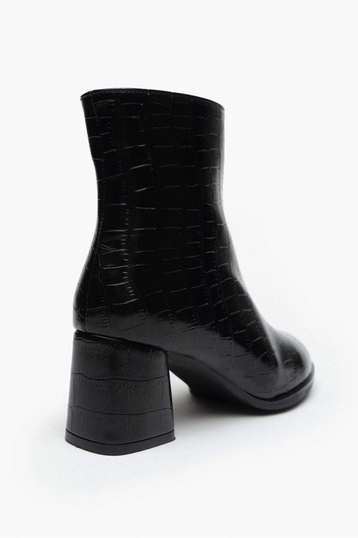 HAVSÖRN Svart Kroko Boots