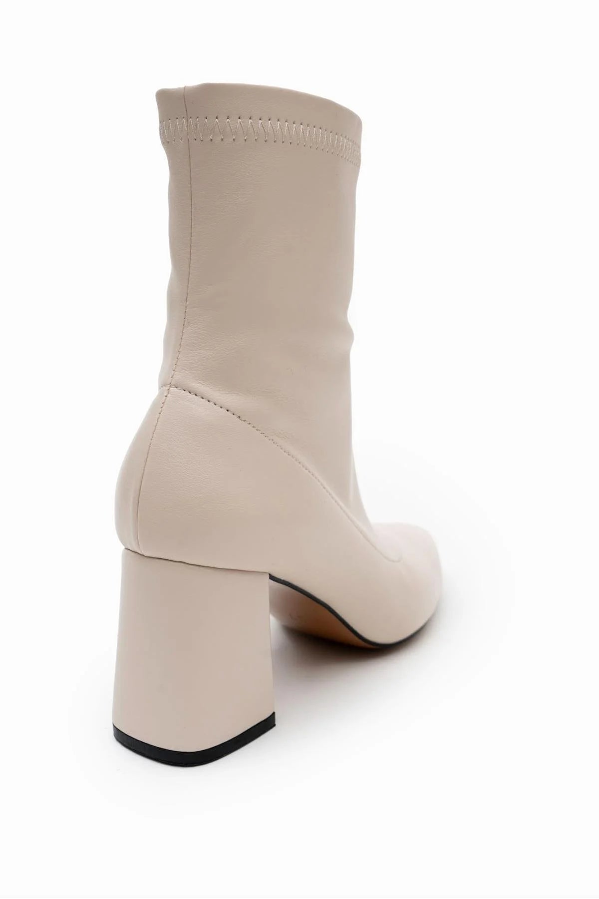 RÖVARE Beige Matt Boots